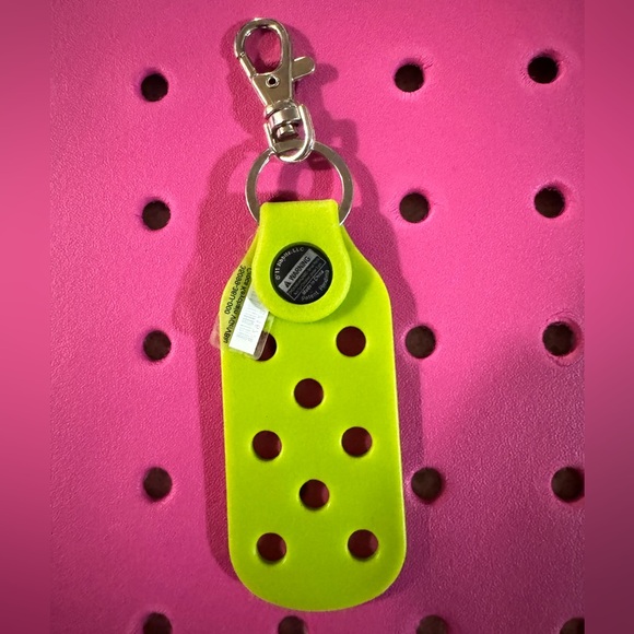 Crocs Bag Keychain - Picture 6 of 9